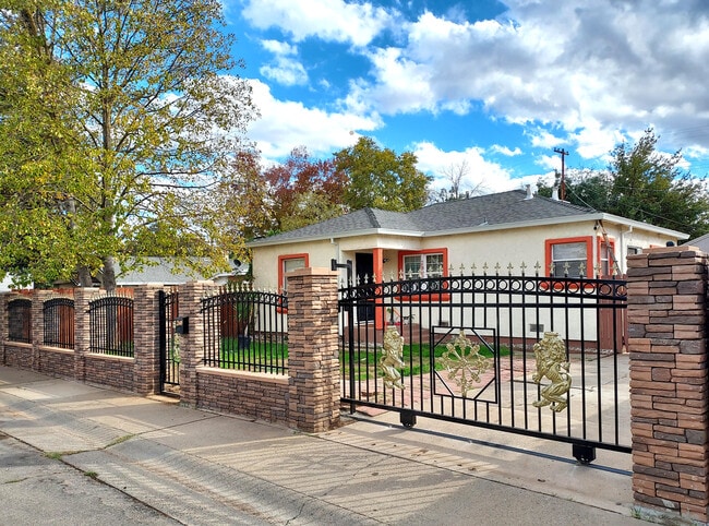 property at 2860 35th Ave