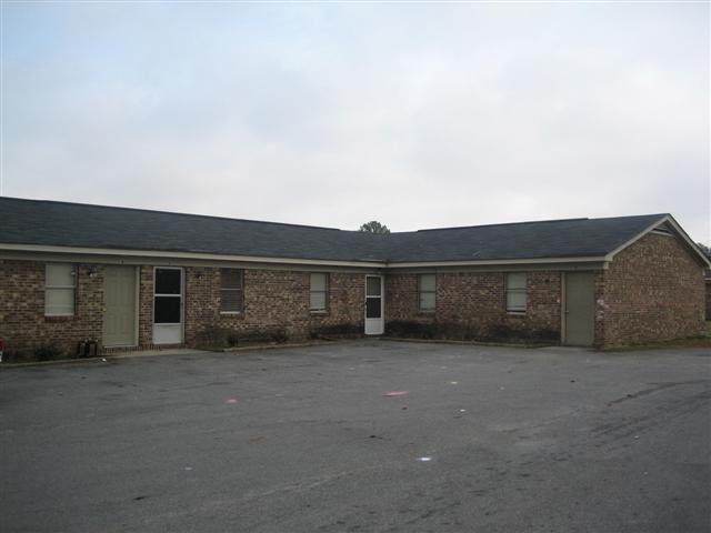 109 Ligustrum Ct in Rocky Mount, NC - Building Photo