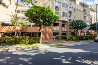 The Cove - Waikiki in Honolulu, HI - Building Photo - Building Photo