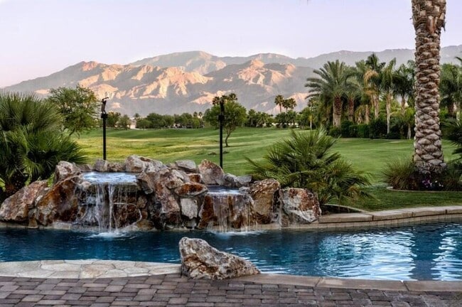 property at 81305 Legends Way