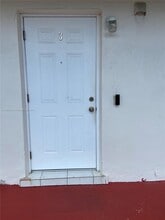 1000 W 28th St in Hialeah, FL - Building Photo - Building Photo