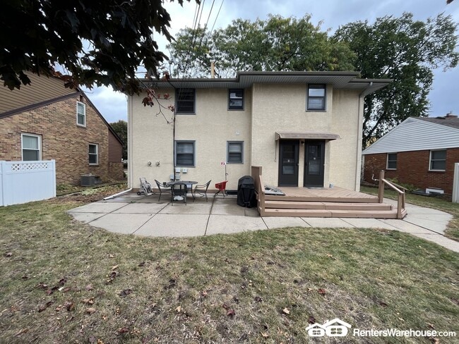24 16th Ave N in Hopkins, MN - Building Photo - Building Photo