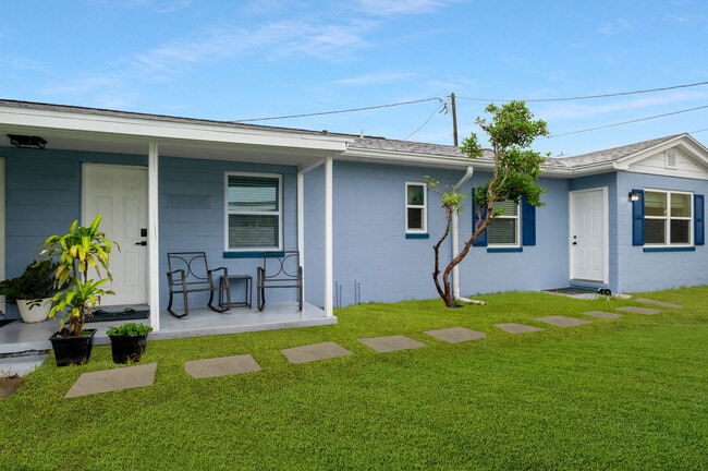 401 S Mars Ave, Unit Unit 2 in Clearwater, FL - Building Photo - Building Photo