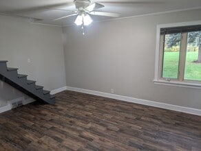 1591 NY-5 in Geneva, NY - Foto de edificio - Building Photo