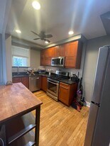 107 Oakland Ct in Pittsburgh, PA - Building Photo