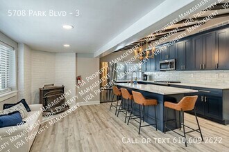 5708 Park Blvd in Wildwood Crest, NJ - Foto de edificio - Building Photo
