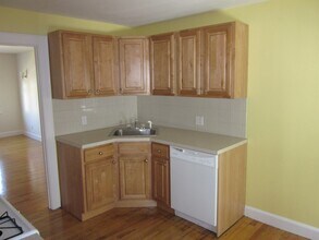 108 Bromfield St in Quincy, MA - Building Photo - Building Photo