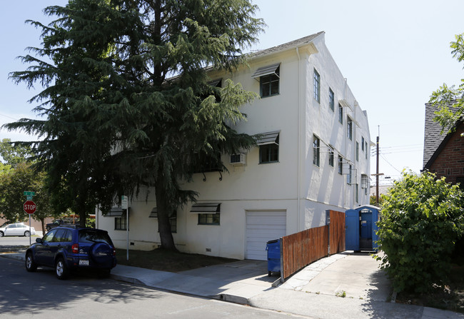 3540 J St in Sacramento, CA - Building Photo - Building Photo