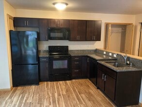 Uptown East Apartments - 739 Williamson St in Madison, WI - Building Photo - Building Photo