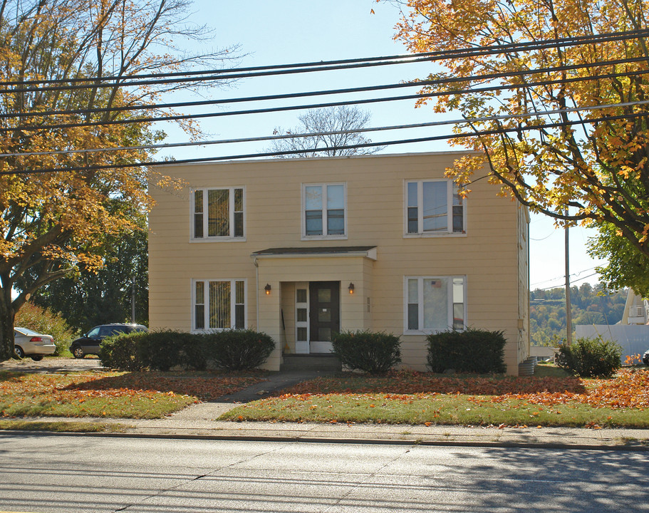 1619 Washington Blvd in Belpre, OH - Building Photo