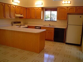 8512 Liberty Dr NE in Albuquerque, NM - Foto de edificio - Building Photo