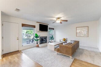 4002 Biscay Dr in Austin, TX - Building Photo - Building Photo