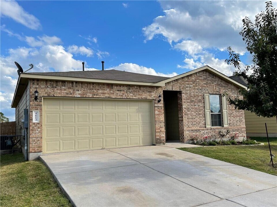 4613 Belfield Ln in Austin, TX - Building Photo