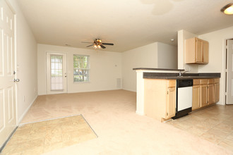 Arbor Lake in Chester, VA - Building Photo - Interior Photo