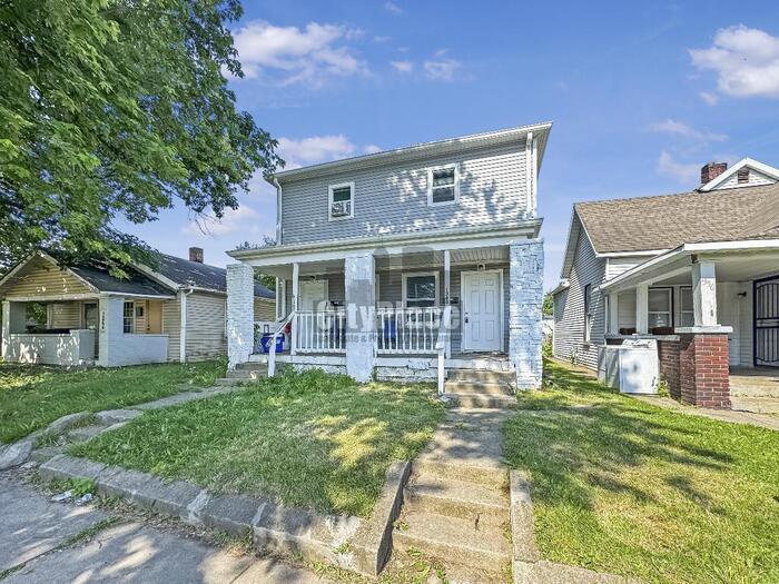 1360 S Sheffield Ave in Indianapolis, IN - Foto de edificio