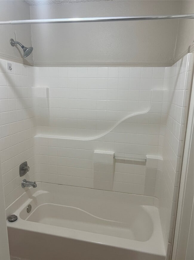 5115 Autumn Forest Dr