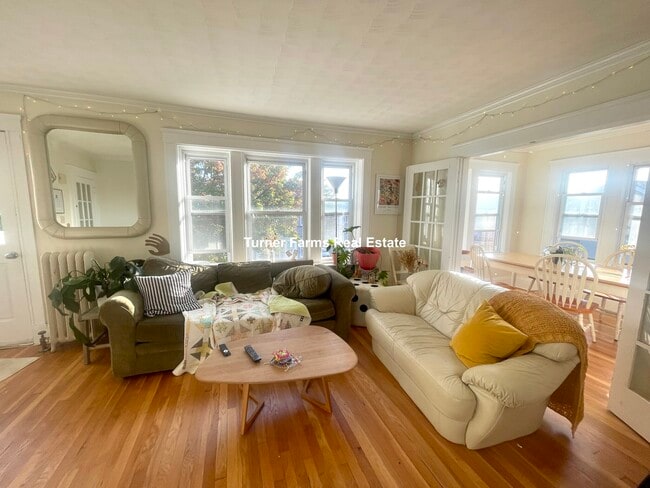 59 Sunset Rd, Unit 2