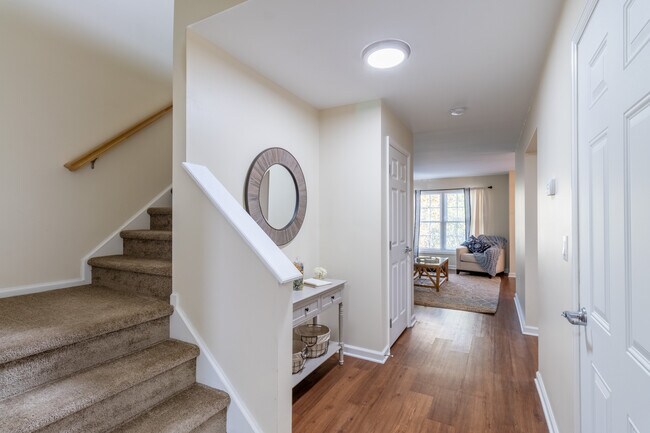 Orchard Hills Landings in Newburgh, NY - Foto de edificio - Building Photo