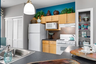 Apartments of Wildewood in California, MD - Building Photo - Interior Photo