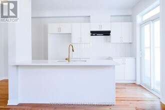 732 Tincture Pl in Ottawa, ON - Building Photo - Building Photo