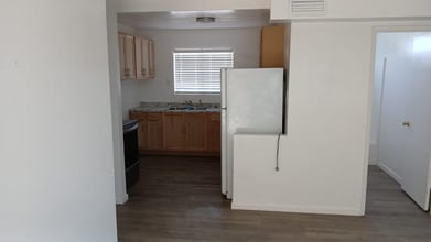 190 W Alamo St in Calipatria, CA - Foto de edificio - Building Photo