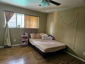 9231 Stroud Dr in Houston, TX - Building Photo - Building Photo