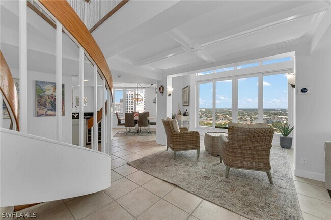 property at 4041 Gulf Shore Blvd N