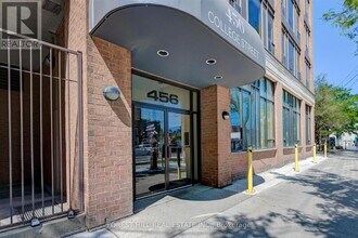 456 College St in Toronto, ON - Building Photo - Building Photo