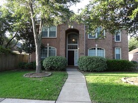 141 S Laguna Pointe Dr in League City, TX - Building Photo