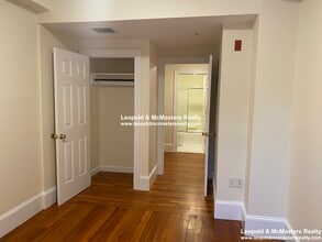 878 Massachusetts Ave, Unit 34 in Cambridge, MA - Building Photo - Building Photo