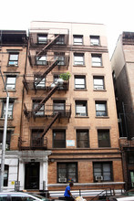 407 W 52nd St in New York, NY - Building Photo - Building Photo