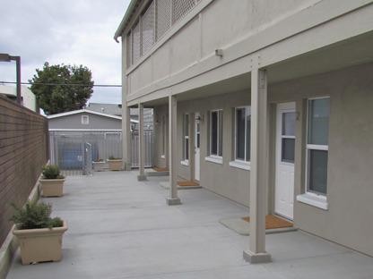 7528 Cuvier St in San Diego, CA - Building Photo