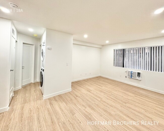 415 S New Hampshire Ave, Unit 102 in Los Angeles, CA - Foto de edificio - Building Photo