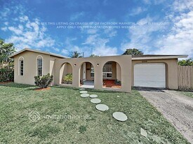 7936 Miramar Pkwy in Miramar, FL - Building Photo