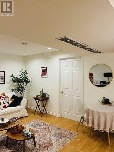 5335 Flatford Rd in Mississauga, ON - Building Photo - Building Photo