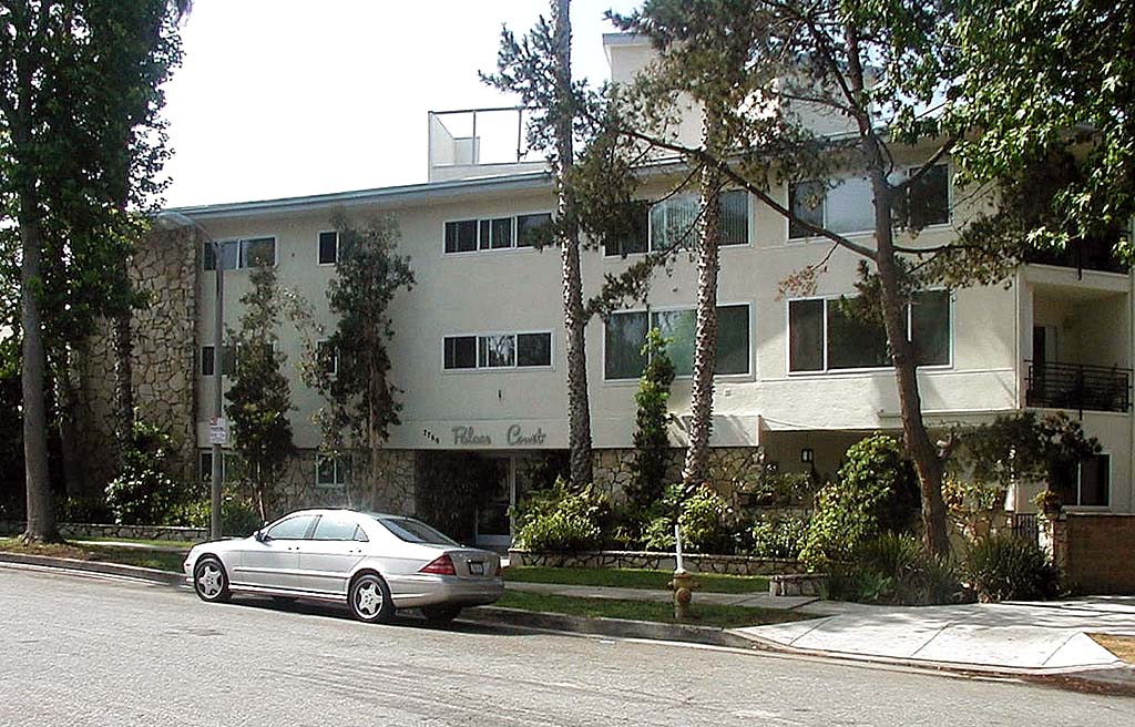 Paseo del Rey Apartments in Playa Del Rey, CA - Foto de edificio