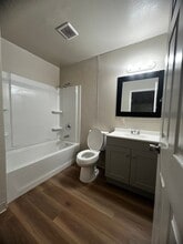 867 E Academy Ave in Tulare, CA - Building Photo - Building Photo