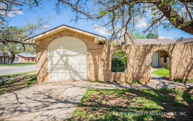 5524 13th St in Lubbock, TX - Building Photo - Building Photo