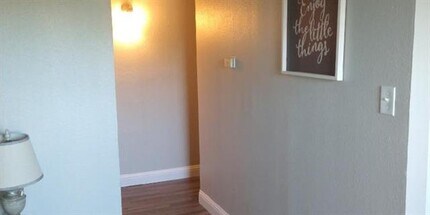 612 Londonderry Ln in Denton, TX - Building Photo - Building Photo