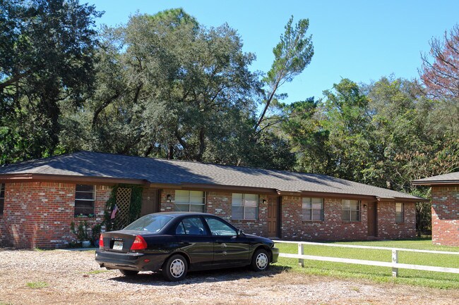 537 Hickory Ave in Niceville, FL - Building Photo - Building Photo