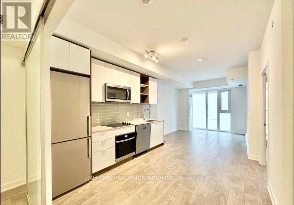 property at 543 Richmond St W