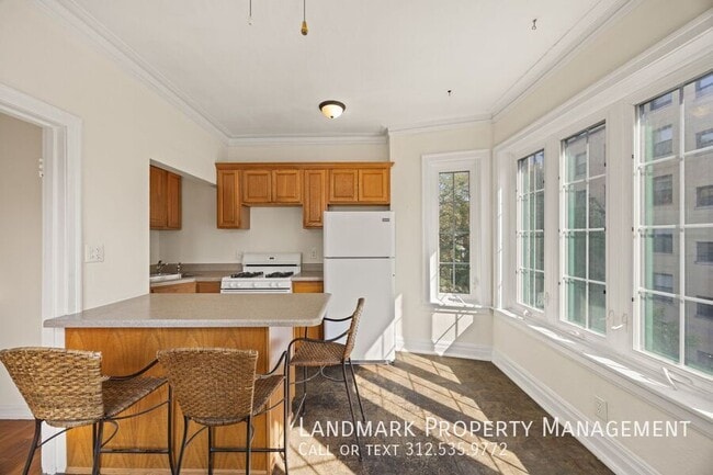 5464 S Cornell Ave in Chicago, IL - Building Photo - Building Photo