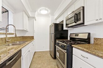 10604 Wilkins Ave in Los Angeles, CA - Building Photo - Building Photo