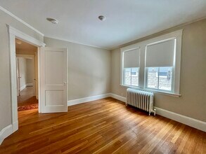 14-16-16 Richardson Ave in Arlington, MA - Building Photo - Building Photo