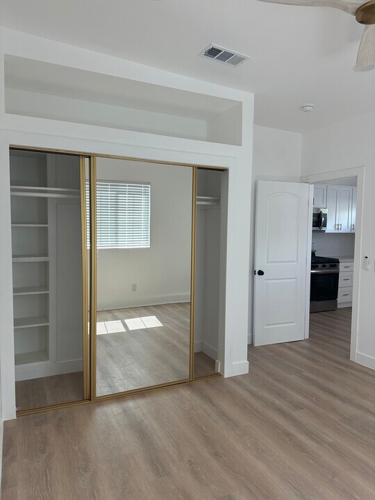 20127 Citronia St in Los Angeles, CA - Building Photo