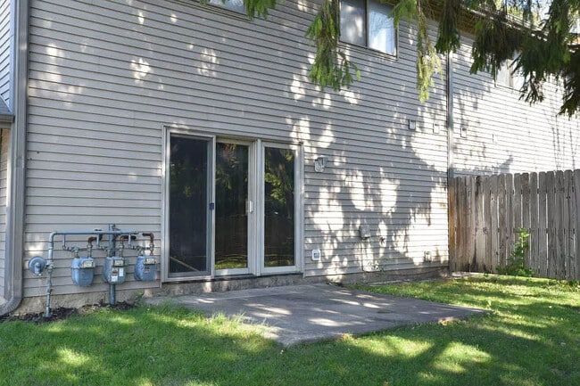 217 NW Barstow St, Unit C in Waukesha, WI - Building Photo - Building Photo