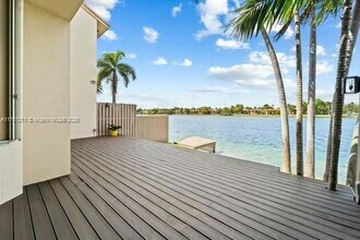 769 NE 195th St in Miami, FL - Building Photo - Building Photo