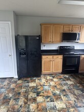 1009 Highstone Dr in Greensboro, NC - Building Photo - Building Photo