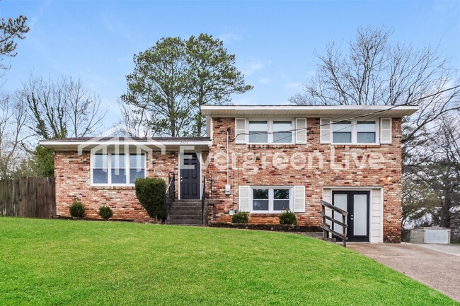 2523 Birchfield St NW