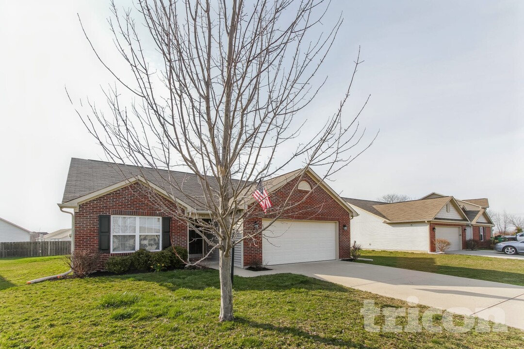 2940 Armaugh Dr in Brownsburg, IN - Building Photo